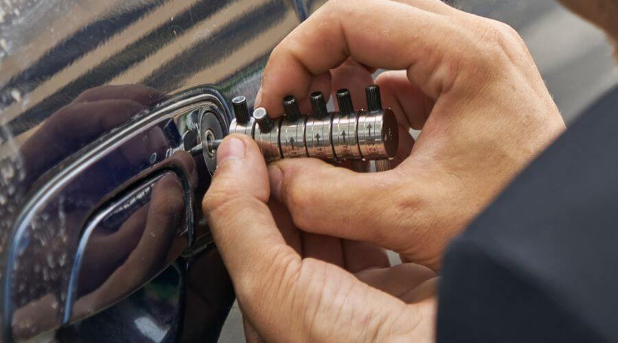 Professional New roof installation in Newman, IL